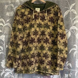 Vintage G.H. Bass and Co. Sherpa Fleece snowflake Pullover
